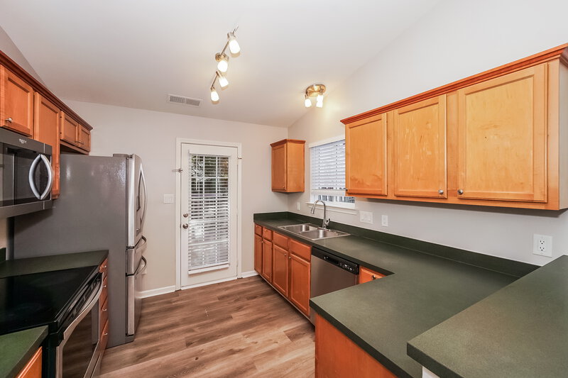 2,155/Mo, 3002 Salmon River Dr Monroe, NC 28110 Kitchen View 2