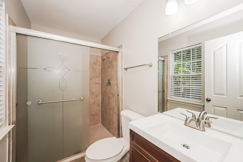 2,155/Mo, 3002 Salmon River Dr Monroe, NC 28110 Main Bathroom View