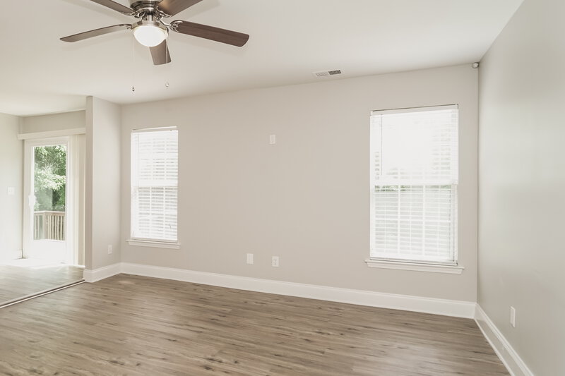 1,985/Mo, 1733 Josie St Unit 4 Charlotte, NC 28213 Living Room View