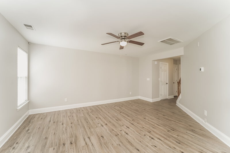 1,985/Mo, 1733 Josie St Unit 4 Charlotte, NC 28213 Living Room View 3