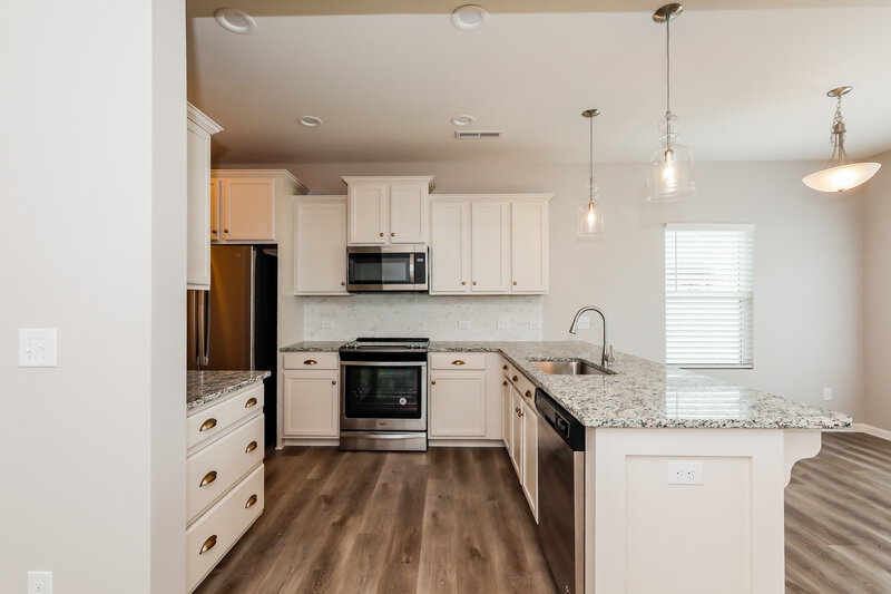 1,855/Mo, 12534 Palomino Dr Midland, NC 28107 Kitchen View