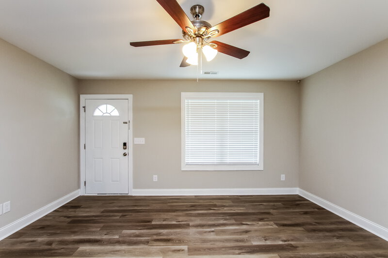 1,690/Mo, 402 Marlowe St Kannapolis, NC 28081 Living Room View 2