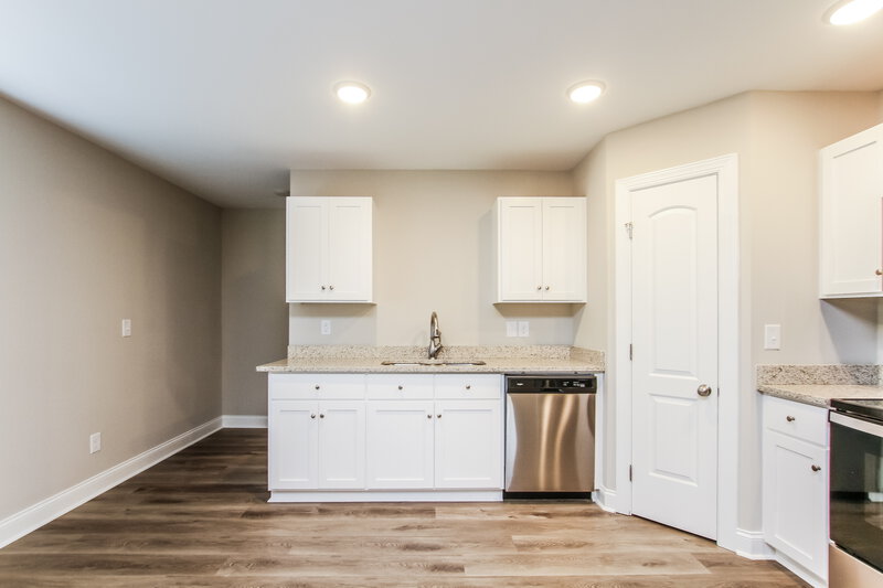 1,690/Mo, 402 Marlowe St Kannapolis, NC 28081 Kitchen View