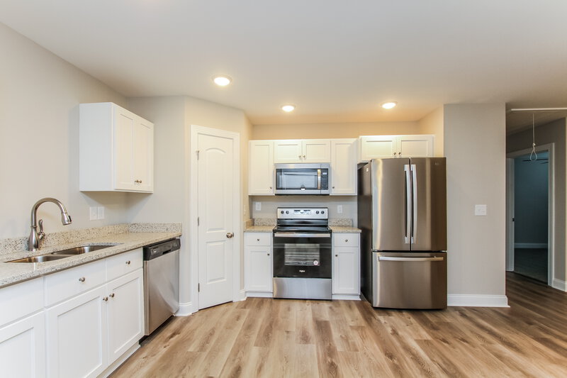 1,690/Mo, 402 Marlowe St Kannapolis, NC 28081 Kitchen View 2