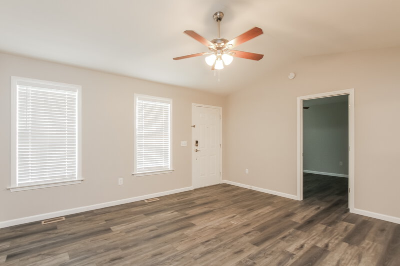 1,795/Mo, 405 Cook St Kannapolis, NC 28083 Living Room View 2