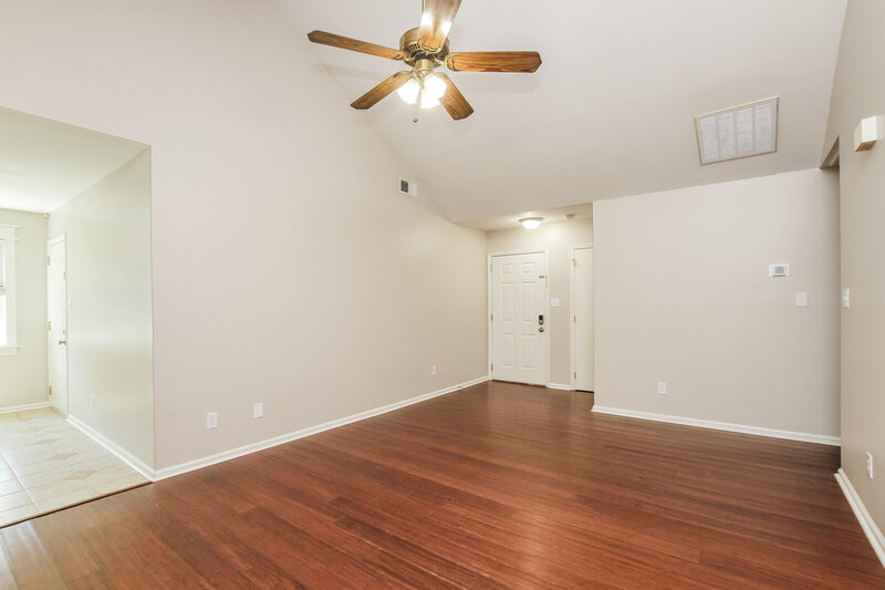 2,750/Mo, 12907 Silbury Ln Huntersville, NC 28078 Living Room View
