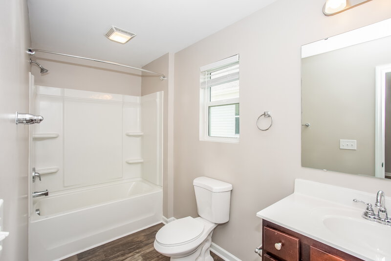 2,105/Mo, 12521 Palomino Dr Midland, NC 28107 Bathroom View