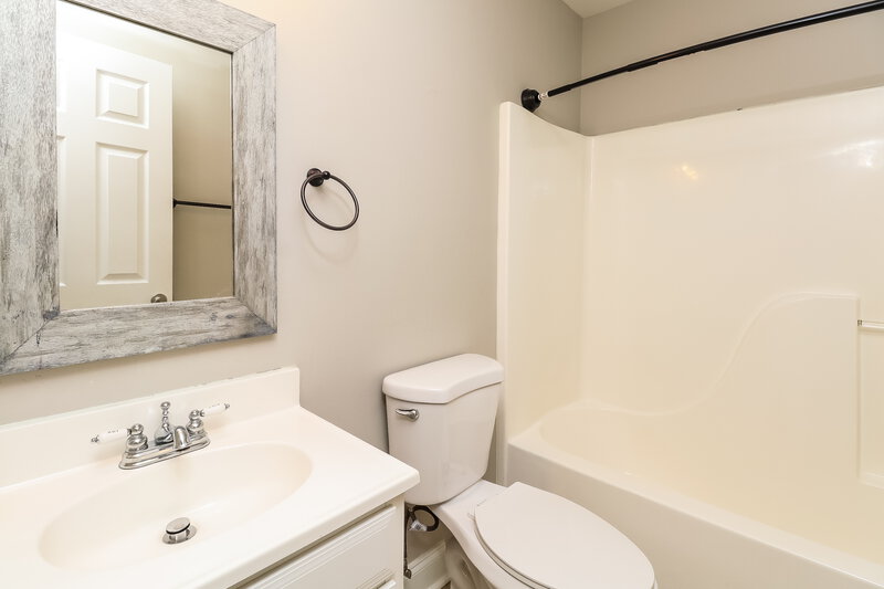 3,870/Mo, 104 Farmwood Dr Cherryville, NC 28021 Bathroom View