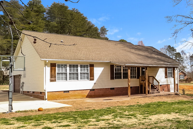 2,870/Mo, 104 Farmwood Dr Cherryville, NC 28021 Misc View 17