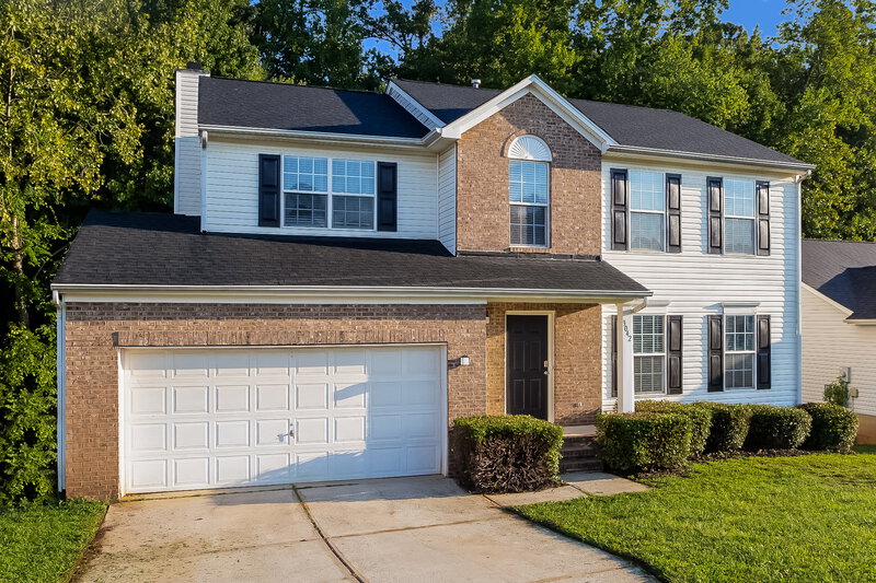 2,475/Mo, 3042 Willamette Valley Dr Charlotte, NC 28215 Front View