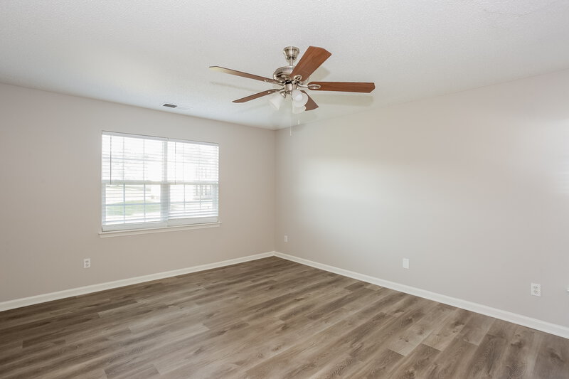 2,475/Mo, 3042 Willamette Valley Dr Charlotte, NC 28215 Main Bedroom View