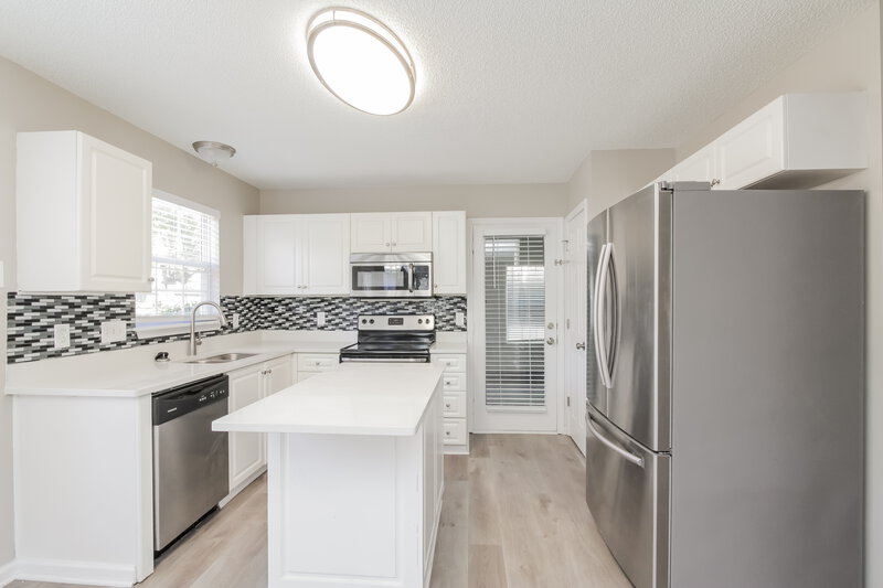 3,060/Mo, 11807 Golden Maple Ln Charlotte, NC 28215 Kitchen View