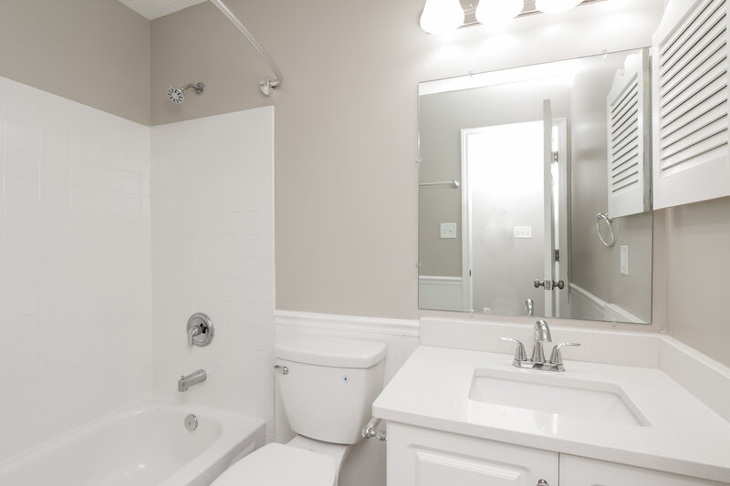 3,060/Mo, 11807 Golden Maple Ln Charlotte, NC 28215 Bathroom View