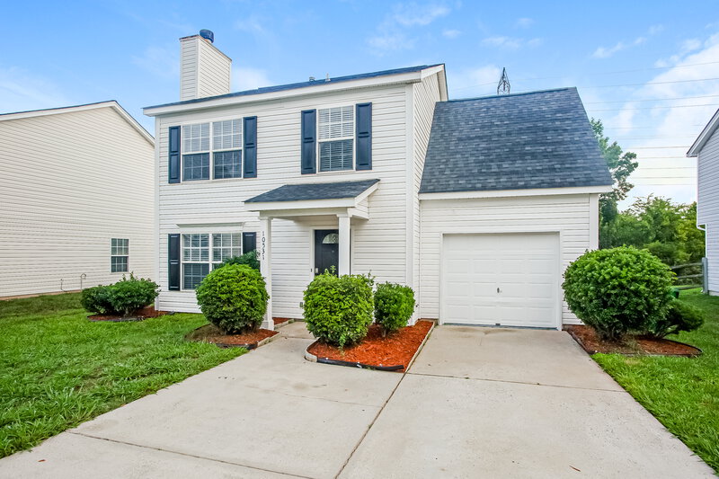 2,115/Mo, 10531 Katie Creek Ct Charlotte, NC 28213 Front View 2
