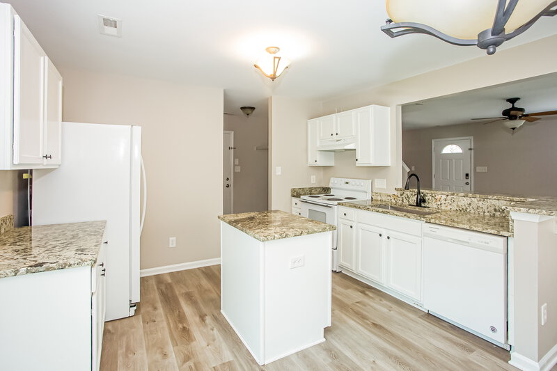 2,115/Mo, 10531 Katie Creek Ct Charlotte, NC 28213 Kitchen View
