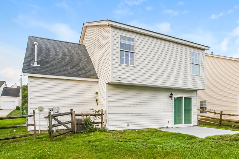 2,115/Mo, 10531 Katie Creek Ct Charlotte, NC 28213 Rear View