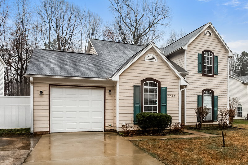 2,240/Mo, 7523 Pence Pond Ln Charlotte, NC 28227 Front View