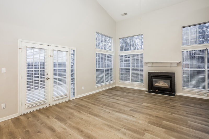 2,240/Mo, 7523 Pence Pond Ln Charlotte, NC 28227 Living Room View
