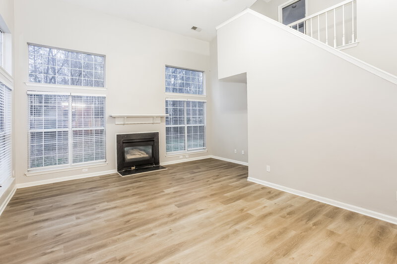 2,240/Mo, 7523 Pence Pond Ln Charlotte, NC 28227 Living Room View 2