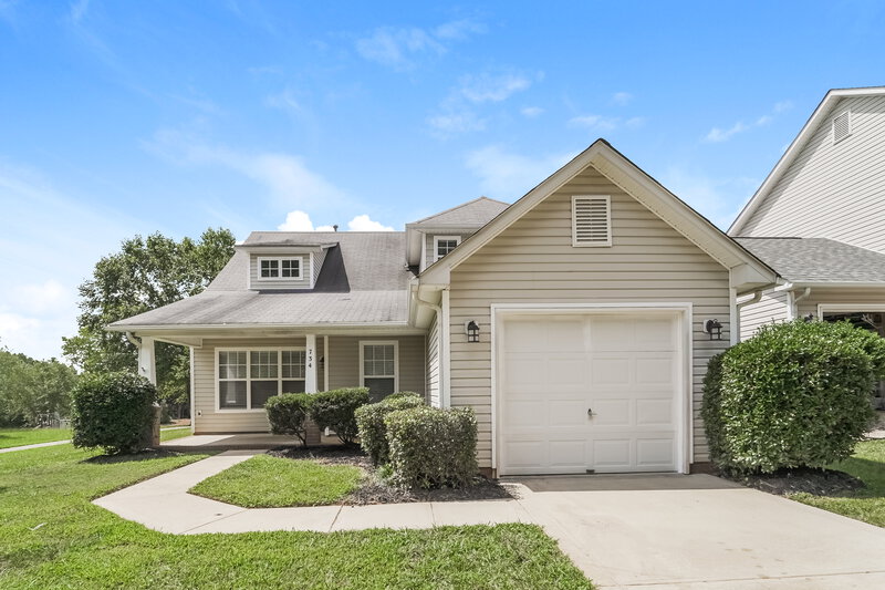 3,070/Mo, 734 Ablow Dr Matthews, NC 28105 External View