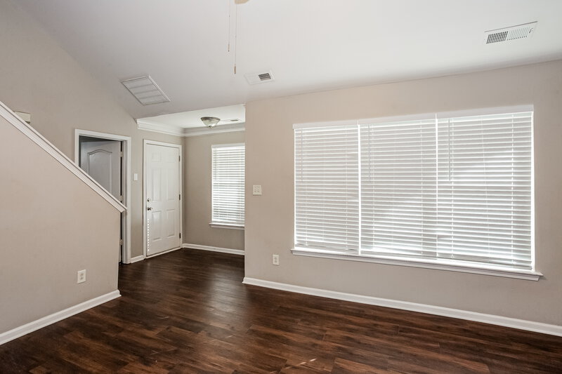 2,175/Mo, 734 Ablow Dr Matthews, NC 28105 Living Room View 3