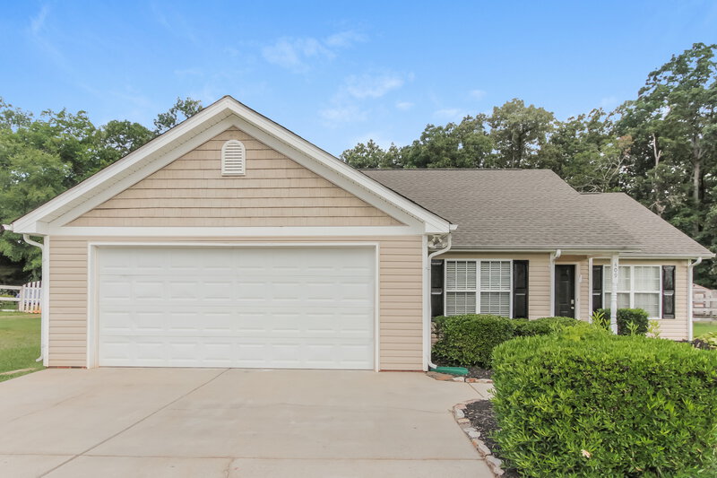 1,925/Mo, 409 Funderburk Rd Wingate, NC 28174 External View