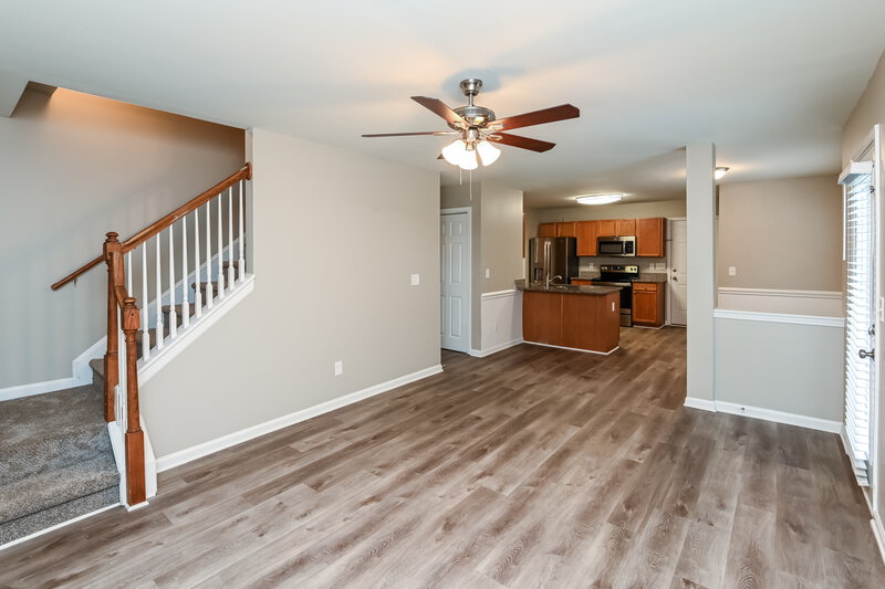 2,000/Mo, 6219 Dumont Ln Charlotte, NC 28269 Living Room View