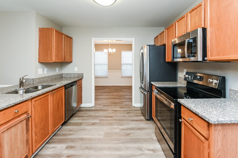 2,000/Mo, 6219 Dumont Ln Charlotte, NC 28269 Kitchen View