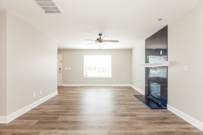 1,860/Mo, 11101 Palestrina Rd Charlotte, NC 28215 Living Room View