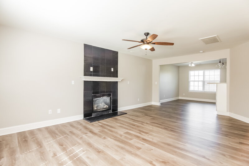 1,860/Mo, 11101 Palestrina Rd Charlotte, NC 28215 Living Room View 3