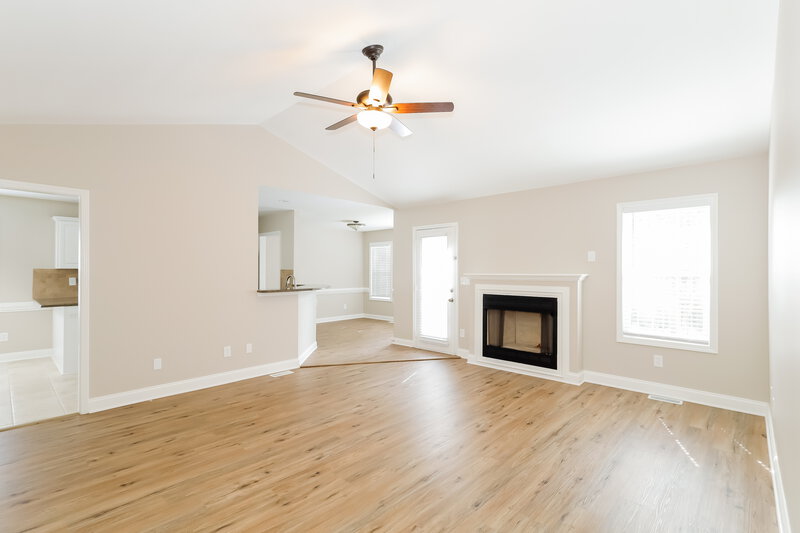 2,245/Mo, 116 Sidney Ct Monroe, NC 28110 Living Room View 2