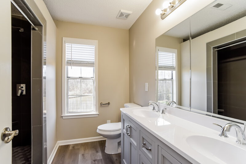 1,835/Mo, 4102 Woodcreek Ct Indian Trail, NC 28079 Main Bathroom View