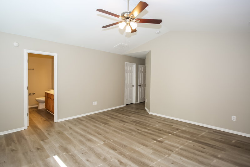 2,025/Mo, 1616 Poplar Shadow Dr Huntersville, NC 28078 Main Bedroom View