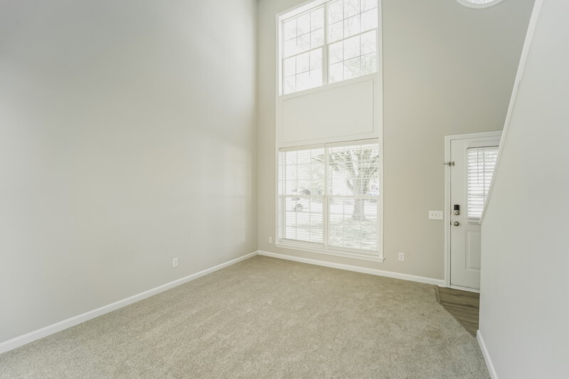 1,950/Mo, 10453 Roundleaf Dr Charlotte, NC 28213 Living Room View