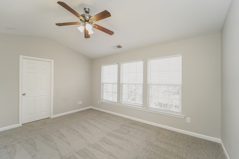 1,950/Mo, 10453 Roundleaf Dr Charlotte, NC 28213 Main Bedroom View 2