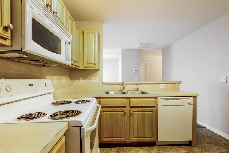 1,995/Mo, 9446 Dewey Dr Charlotte, NC 28214 Kitchen View 2