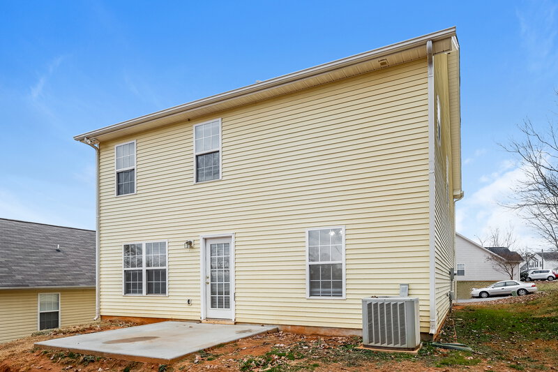 1,995/Mo, 9446 Dewey Dr Charlotte, NC 28214 Rear View 2