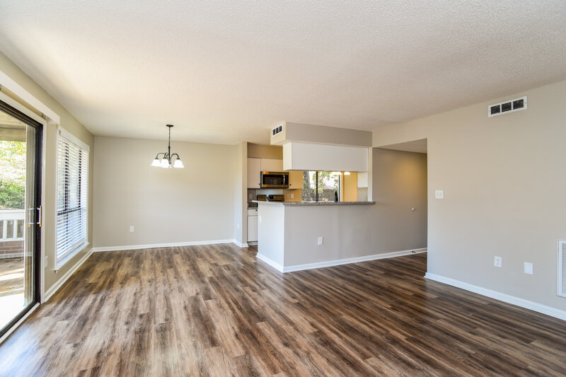 1,535/Mo, 7906 Greenside Ct Charlotte, NC 28277 Living Room View