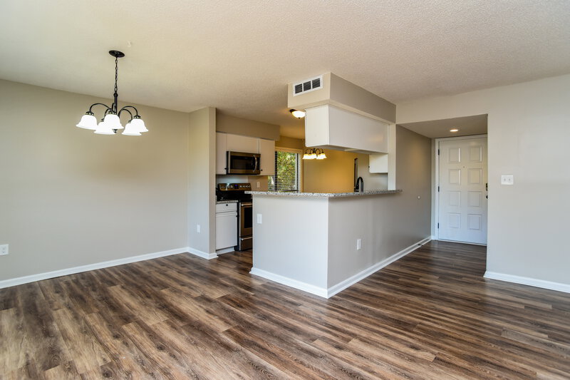 1,535/Mo, 7906 Greenside Ct Charlotte, NC 28277 Dining Room View 2