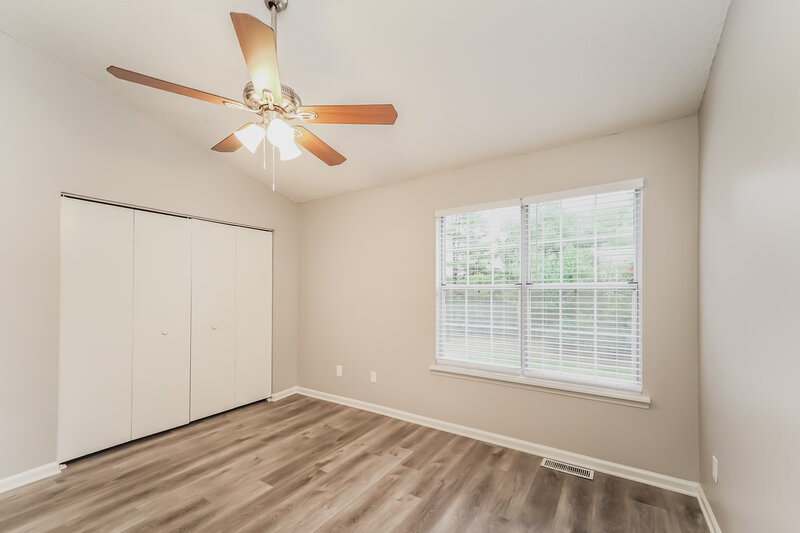 1,495/Mo, 6145 Windsor Gate Ln Charlotte, NC 28215 Bedroom View