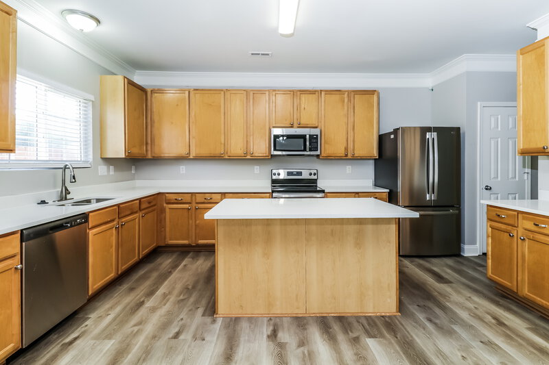 3,430/Mo, 15325 Superior St Charlotte, NC 28273 Kitchen View