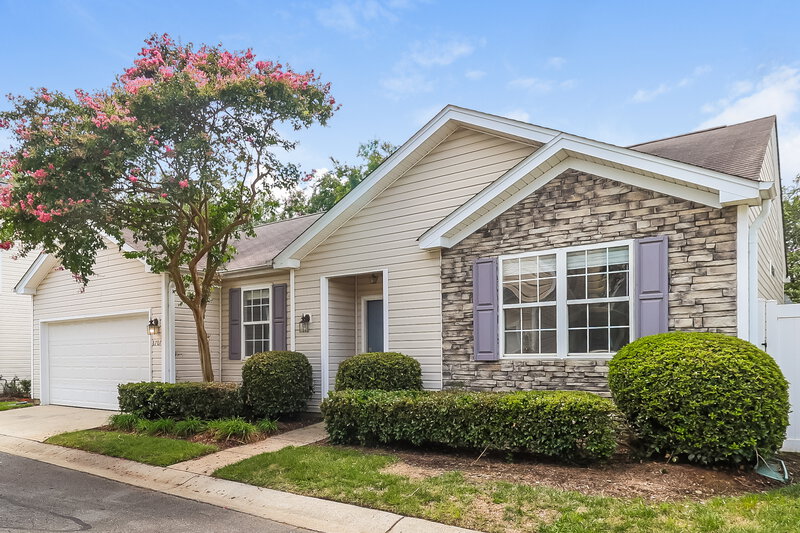 1,795/Mo, 8707 Meadowmont View Dr Charlotte, NC 28269 Front View