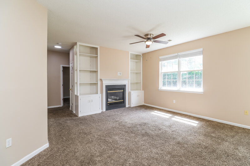 1,795/Mo, 8707 Meadowmont View Dr Charlotte, NC 28269 Living Room View