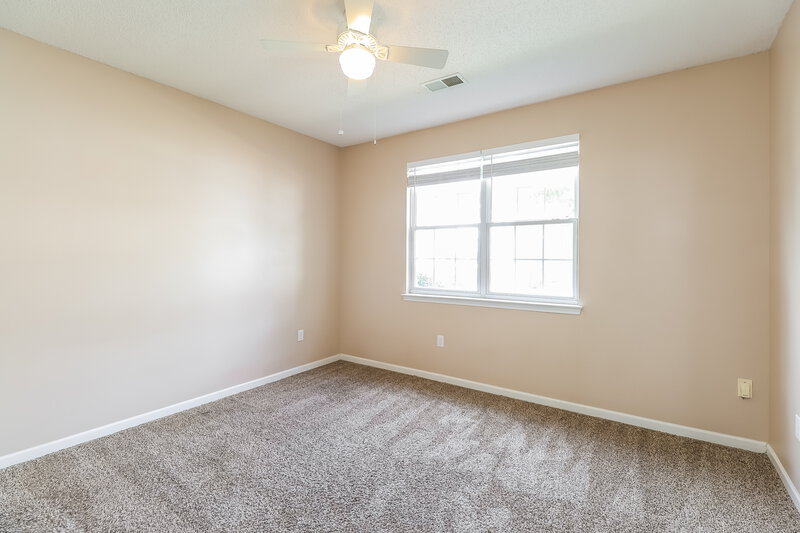 1,795/Mo, 8707 Meadowmont View Dr Charlotte, NC 28269 Main Bedroom View