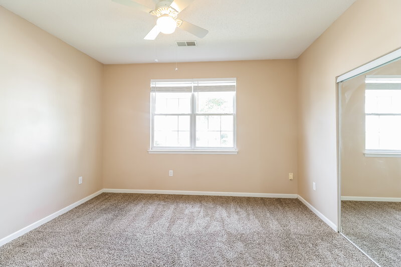 1,795/Mo, 8707 Meadowmont View Dr Charlotte, NC 28269 Main Bedroom View 2