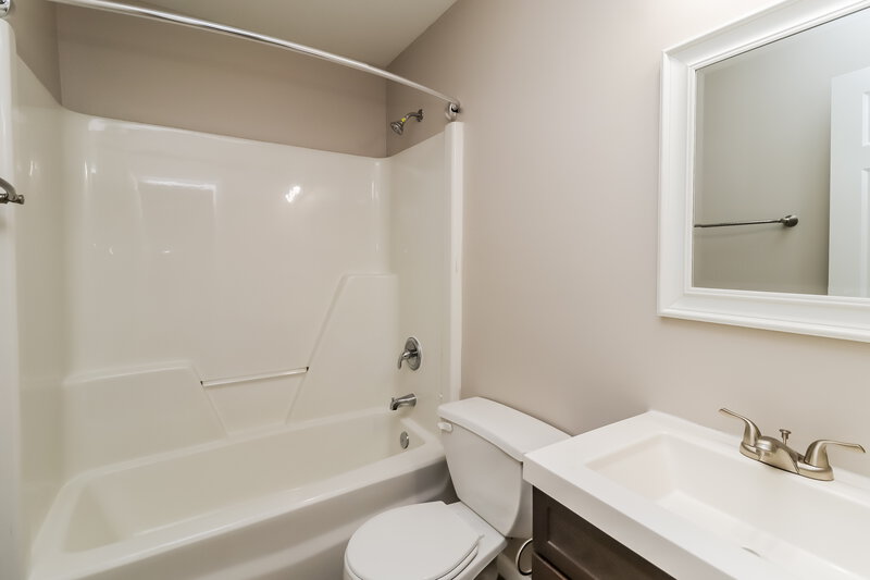 1,965/Mo, 4679 Falcon Chase Dr SW Concord, NC 28027 Bathroom View