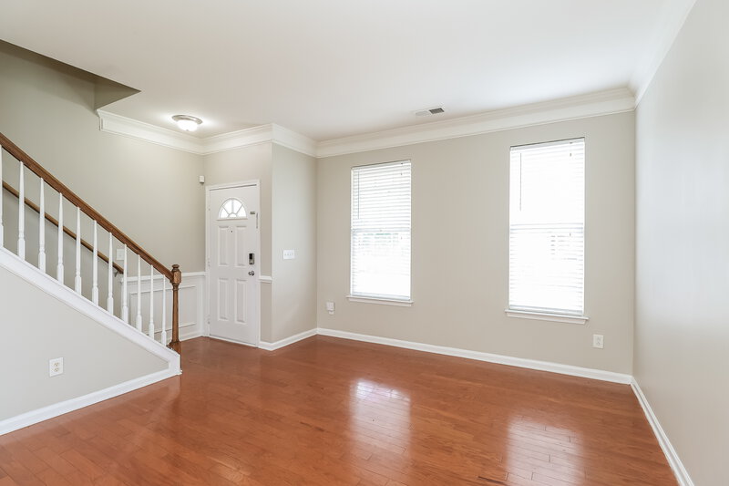 2,370/Mo, 620 Wrayhill Dr Charlotte, NC 28262 Living Room View
