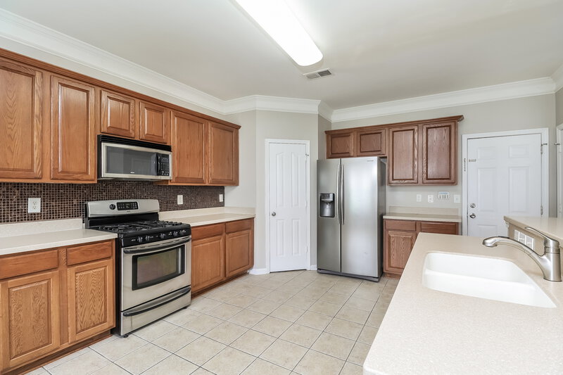 2,370/Mo, 620 Wrayhill Dr Charlotte, NC 28262 Kitchen View 2