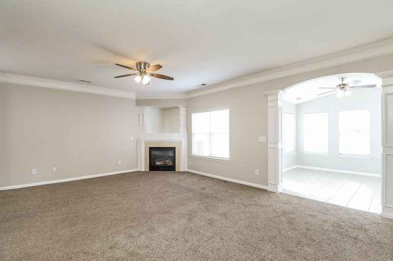 2,370/Mo, 620 Wrayhill Dr Charlotte, NC 28262 Family Room View 2