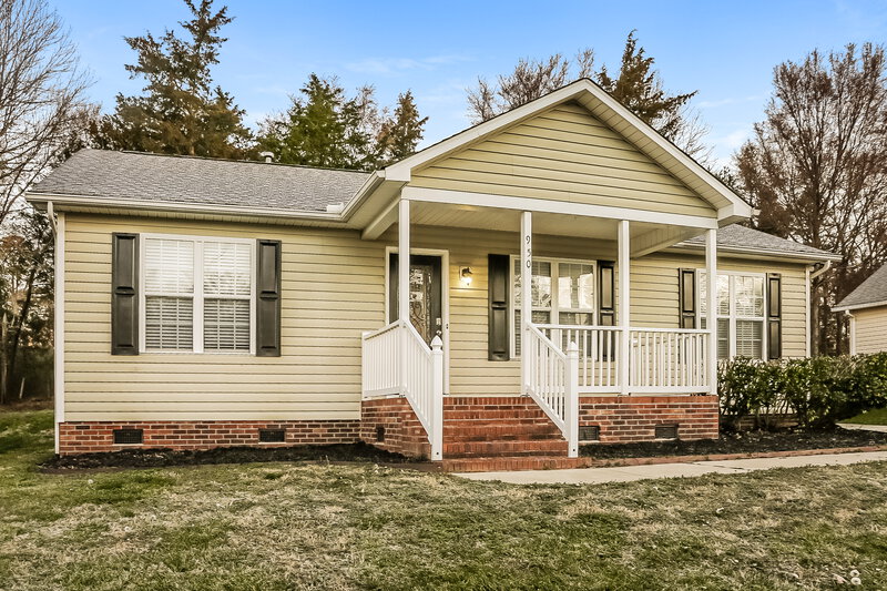 1,750/Mo, 950 Piney Church Rd Concord, NC 28025 Front View 2